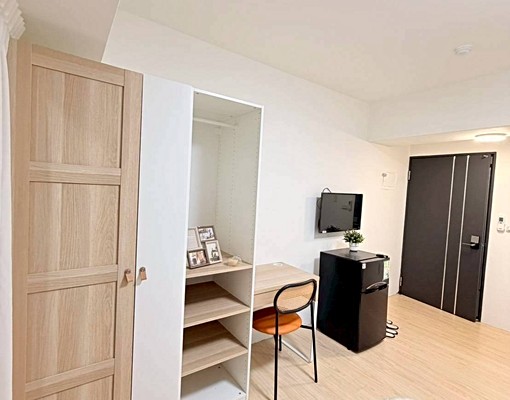 教育大🔥大空間套房👉台水電|獨洗晒可貓🉑租補 - Image 1