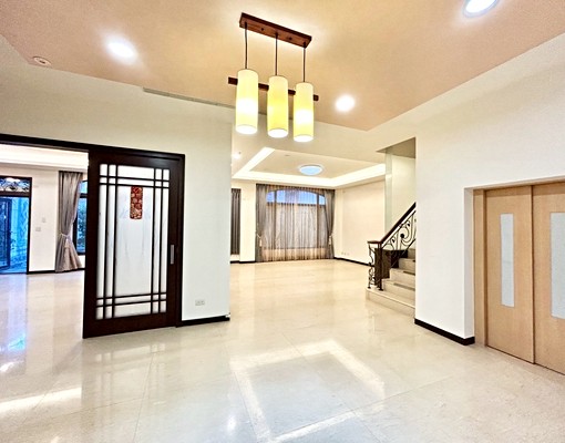 LM⚡️雙拼電梯豪墅💎私人三溫暖💎超大坪數百萬裝潢 - Image 5