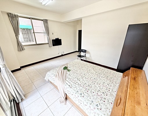 環遊了整個星系✨可租補超大空間✨雙採光機車位陽台獨洗 - Image 2