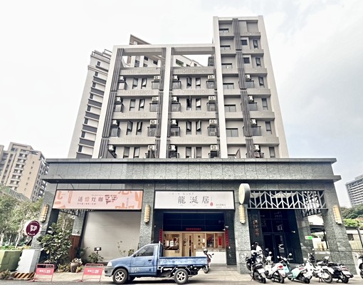 ✨可租補報稅✨可貓✨系統櫃室內車位✨電磁爐✨文心森林公園 - Image 2