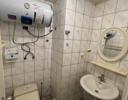 意志力文心中清💕2F陽台大獨套💕可租補💕社宅免仲介費 - Image 3