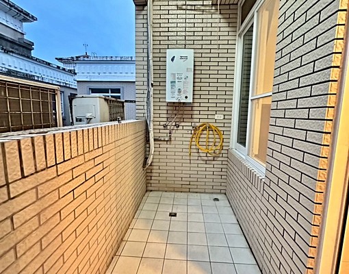 全新~變頻冷氣、強排熱水器、油漆、4房含車位可租金補貼 - Image 13