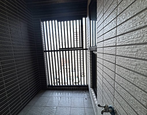 全新亞灣捷運宅百萬裝潢三房平車 - Image 10