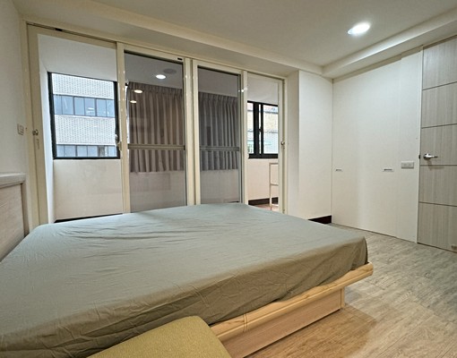 新裝潢電梯、高質廚具、捷運、獨洗、安全 - Image 3