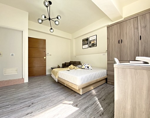 可租補✨獨洗獨曬✨超大空間✨東海商圈✨超美採光/木質地板 - Image 2