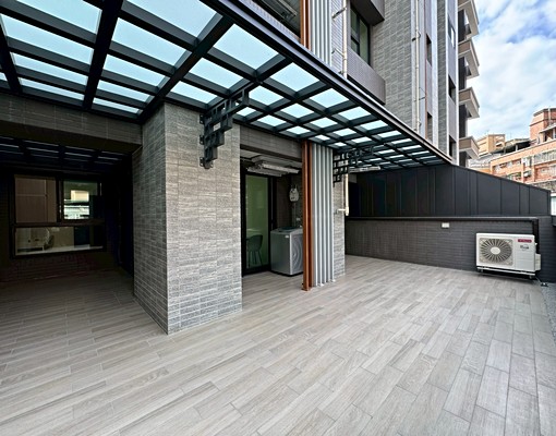 【江子翠】挑高4米2、電梯大樓公設完善、附浴缸,生活交通方便 - Image 12