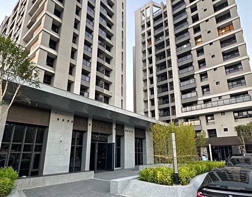 大里『大薪計劃』全新三房平車 - Image 1