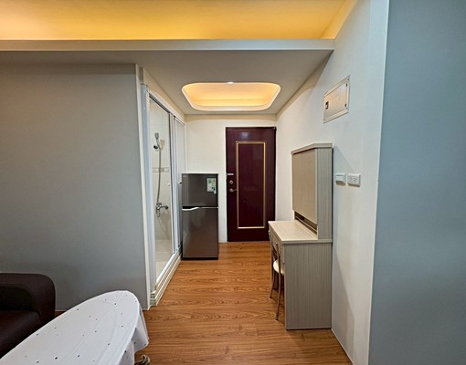 新莊❤️🔥獨洗曬/雙門冰箱/大空間/傢俱齊全/採光通風 - Image 6