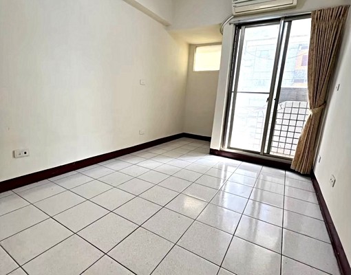 好室📢東海大學+澄清榮總︱電梯套房~可工作室 - Image 8