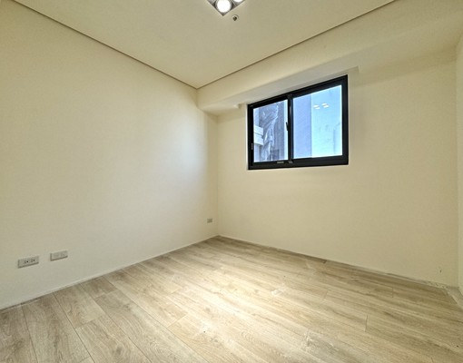 可租補┃全新電梯社區三房平車┃裝潢傢俱家電齊全┃台水電 - Image 7