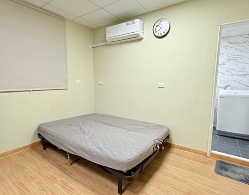 🔥新埔商圈🔥生活機能佳~有獨立洗衣機 - Image 5