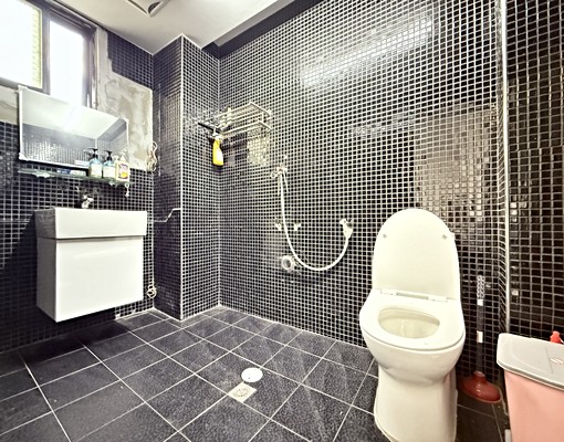 一中商圈透天3-4樓出租|可辦公可住家|租單層可談 - Image 7