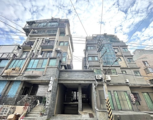 東海可租補養寵戶籍電梯陽台大一房地址:龍井區遊園北路🌟 - Image 2