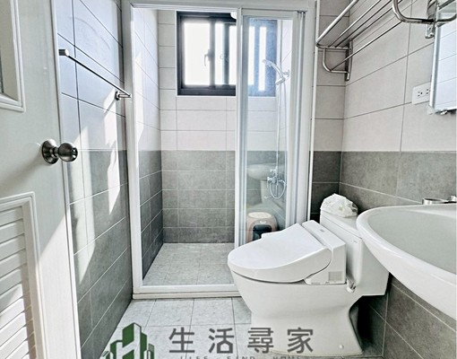 近中港夜市❣️全新三房透天☑️雙平車💯設備可談‼️ - Image 11