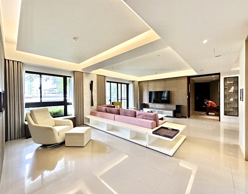 環遊了整個星系✨超大坪數環繞採光✨女王專屬更衣室雙平車 - Image 2