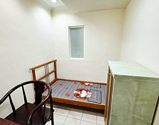 新店兩房大客廳,屋主自租,可租補 - Image 9