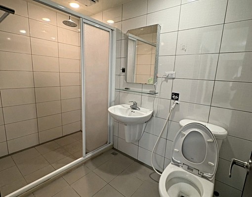 寧靜社區／一卡皮箱輕鬆入住／可補 - Image 3