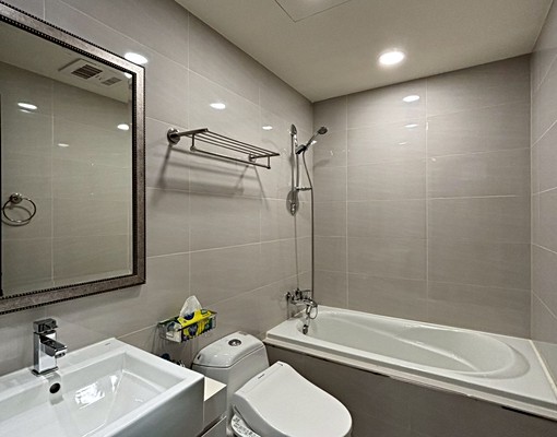 可租補不菸不寵|高檔裝潢家具齊全、超大空間|大三房平車 - Image 9