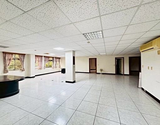 五權西路美術館整層出租大忠南街有電梯適合電商百業 - Image 3