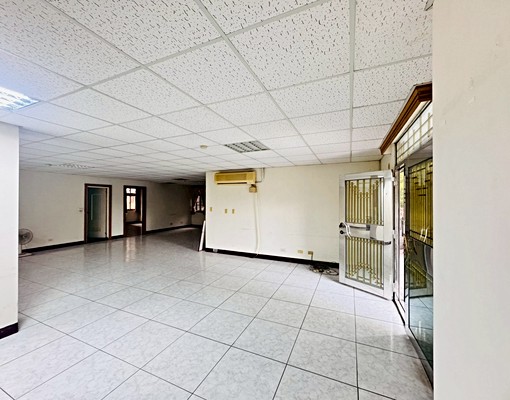 五權西路美術館整層出租大忠南街有電梯適合電商百業 - Image 6