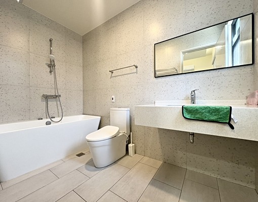 華麗裝潢✨超大陽台🎈大尺之間🛀泡澡浴缸🎄家具全配✨平車 - Thumbnail 10