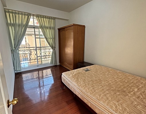 秒殺價🔥西屯路社區別墅!門前停車 - Image 12