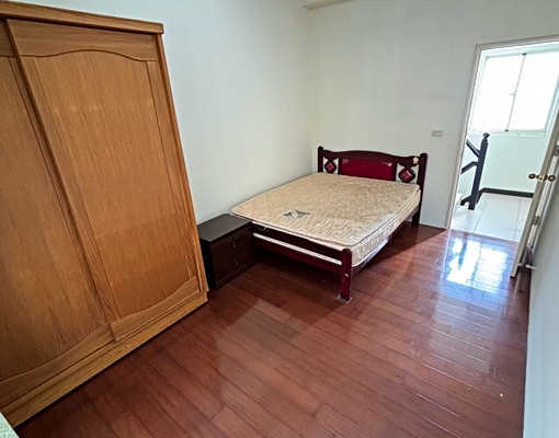 秒殺價🔥西屯路社區別墅!門前停車 - Image 13