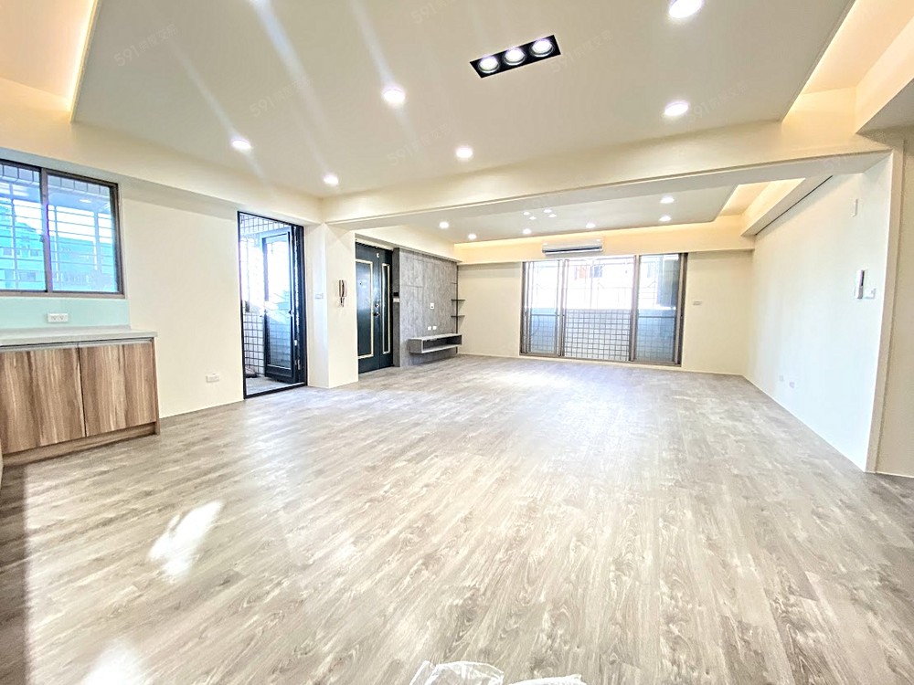 曉明女中.賴厝國小.綠園道旁嶄新三房平車可附家電 - Image 1