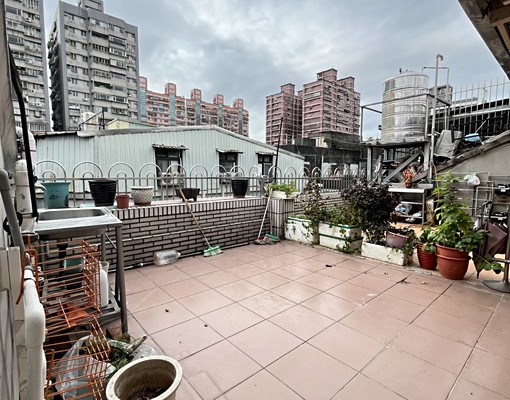 中華路商圈旁5樓鼎加 - Image 1