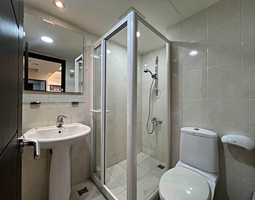 【鬧區第一排】三代同堂入住很便利*拎包入住好方便*三井百貨 - Image 14