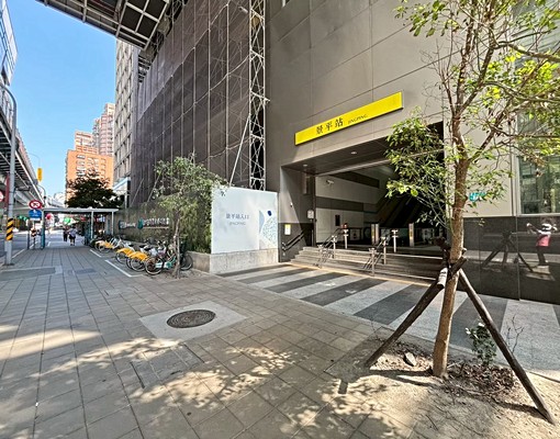 景平捷運2分鐘💖天空高樓大套房(可租補) - Image 12