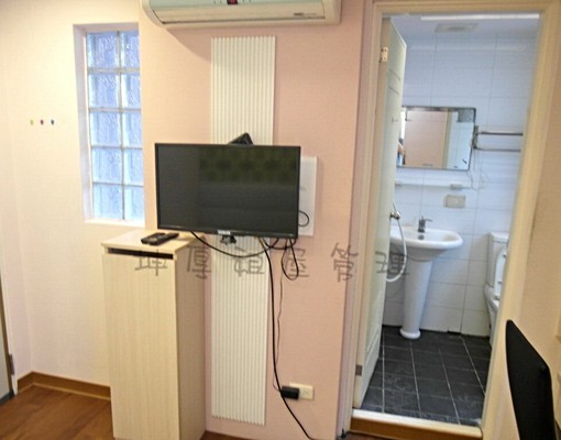 興大商圈❤有陽台❤地中海風小資採光套房❤衛浴開窗 - Image 4