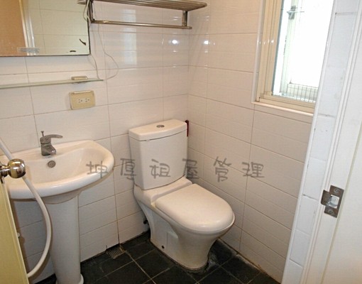 興大商圈❤有陽台❤地中海風小資採光套房❤衛浴開窗 - Image 12