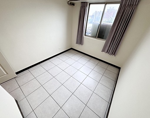 南區文心南路💦三房兩廳兩衛💦可租補中山醫秀泰烏日大慶夜市 - Image 5