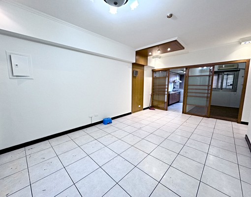 南區文心南路💦三房兩廳兩衛💦可租補中山醫秀泰烏日大慶夜市 - Image 8