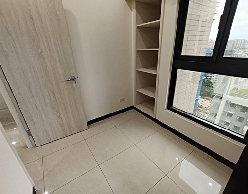 世界花園看101景觀3房車~邊間採光佳~可補助，大主臥房 - Image 12