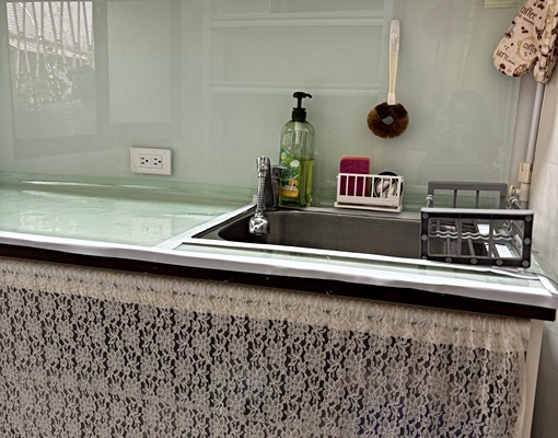 可租補,明亮通風交通方便 - Image 7