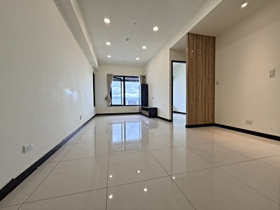 上新莊中正路門牌捷運高樓層邊間採光3房坡平車