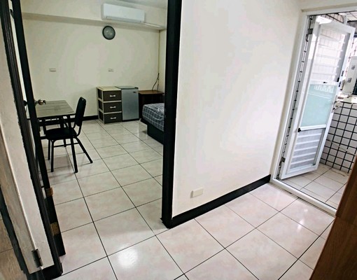 近鼎山家樂福.電梯1房1廳套房自用洗衣機 - Image 3