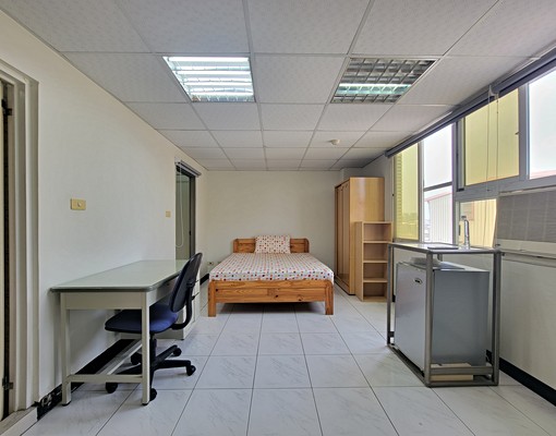 👍近南大、南女-電梯透天套房👍須半年繳,有二房型可看 - Image 1