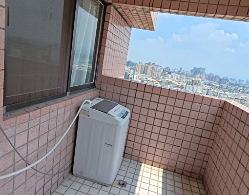 逢甲夜市逢甲公園/精美電梯社區大四房/可租補可貓 - Image 11