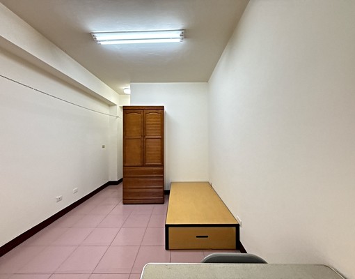 逢甲路公園旁健康套房共洗共曬含水網路電5元室內機車位多間可選 - Image 9