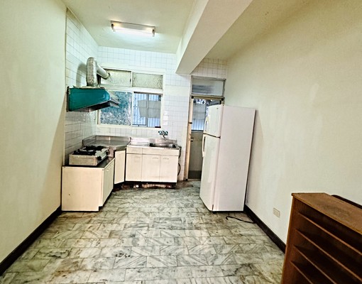 雙十國中旁邊鄰近一中街整層公寓三房兩廳前後陽台 - Image 7