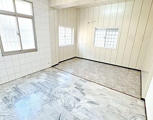 近大港國小-巷內透天❤全新整理-明亮空屋大4房❤可租屋補助 - Image 5