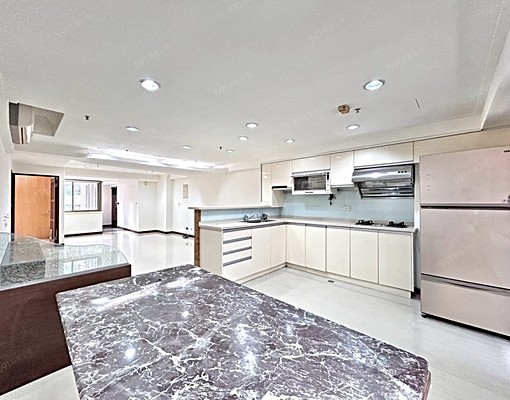 東興國小大進街/精美裝潢大三房休旅車位/衛浴新整理 - Image 3