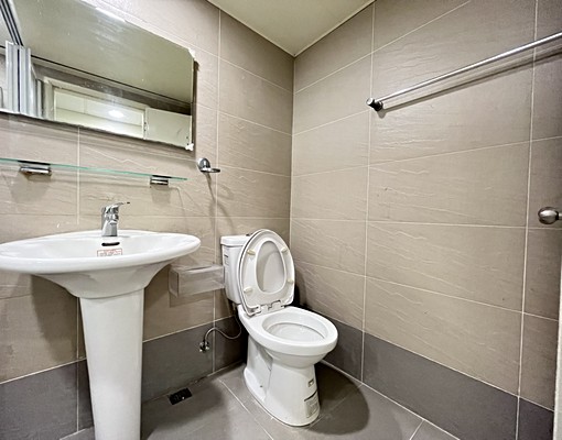 【喬居】建國三路-大坪數套房.生活機能優 - Image 9