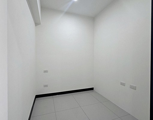 青埔彬彬【W站前】【全新裝潢兩房車】 - Image 2