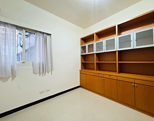 七張雍華庭露臺大四房,升降平面車位 - Image 4