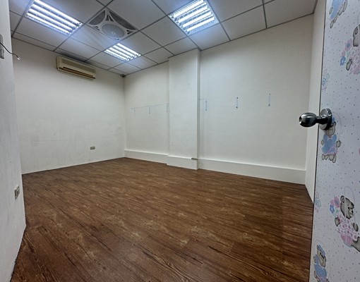 🍎西區sogo🍎黃金大面寬雙車美樓店面🍎 - Image 7