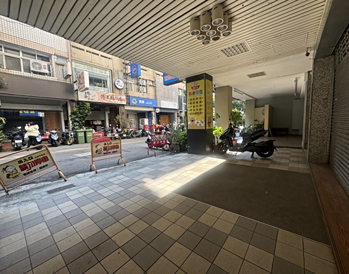 🍎西區sogo🍎黃金大面寬雙車美樓店面🍎 - Image 3